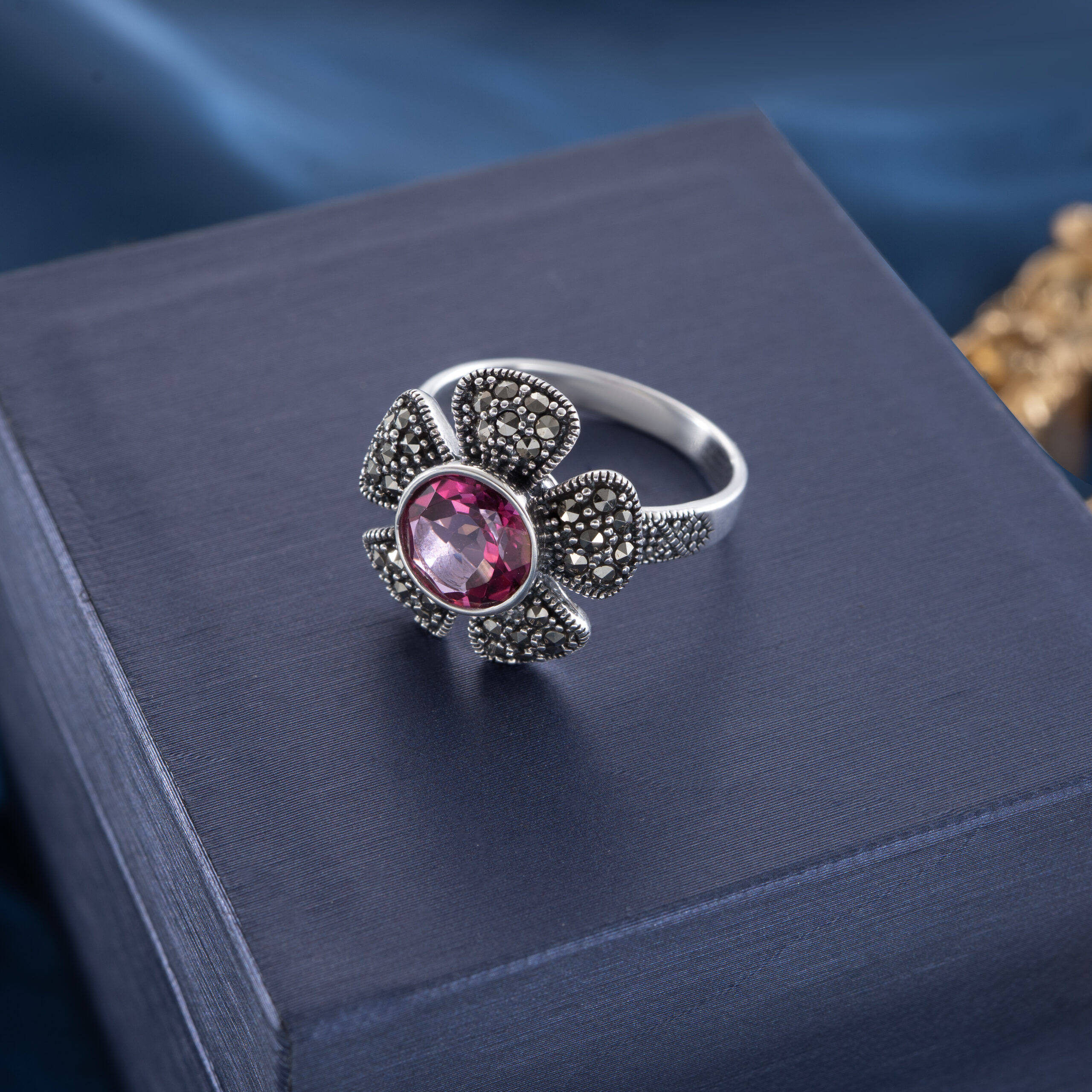 The Art of Thai Silversmith