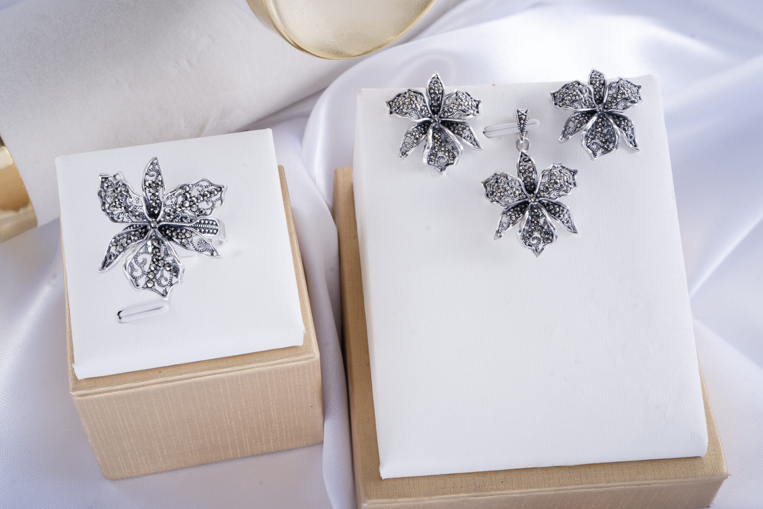 JEWELLERY SILVER BRANDING 